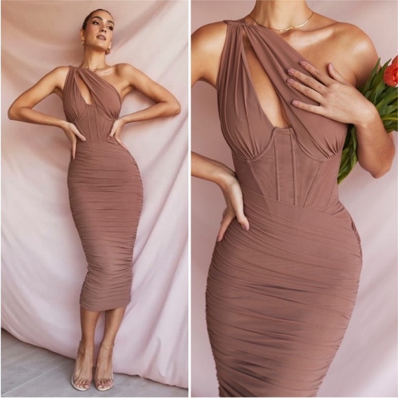 House of CB Dresses & Skirts - NEW House of CB Valentina Dress Chocolate Mocha Small with Plus Cup
